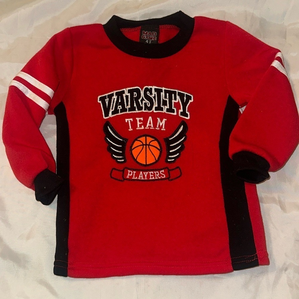 Mad Game Boys Red Varsity Team Basketball Fleece Sweatshirt 4T NWT